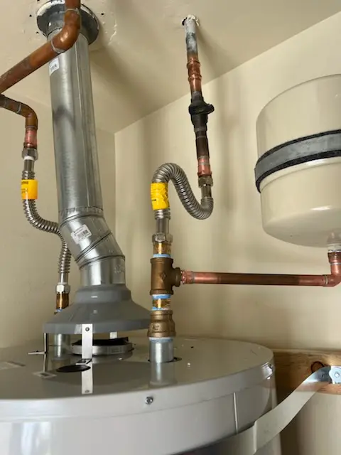 Water heater installation and plumbing repair in Chesterfield Gardens